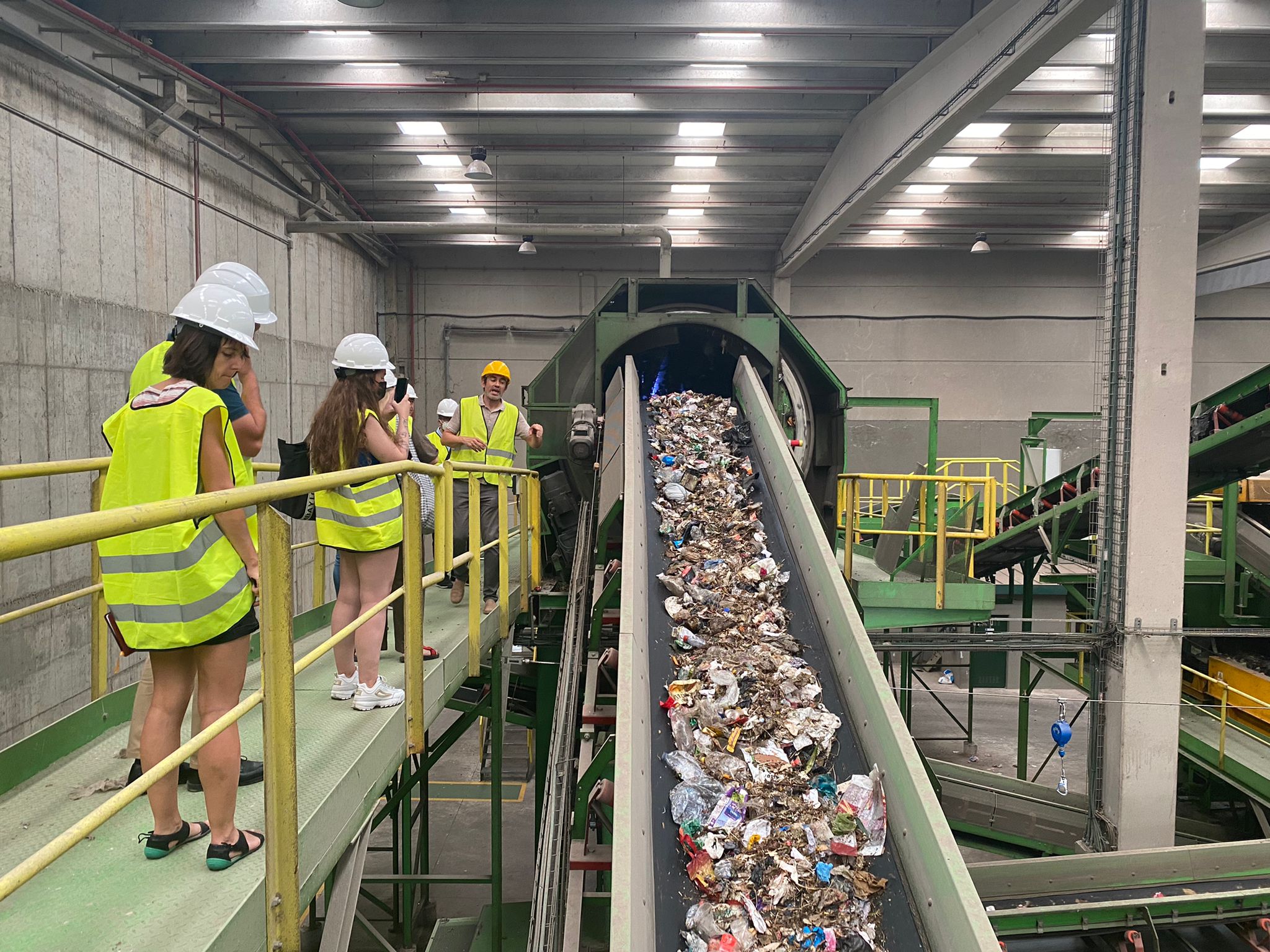 Lee más sobre el artículo El Consorcio Valencia Interior recibe más de 2 millones de euros en ayudas para invertir en la gestión de residuos